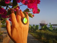 Queen of Zanzibar - Mood Ring - Adjustable - 25x18 mm - Brass
