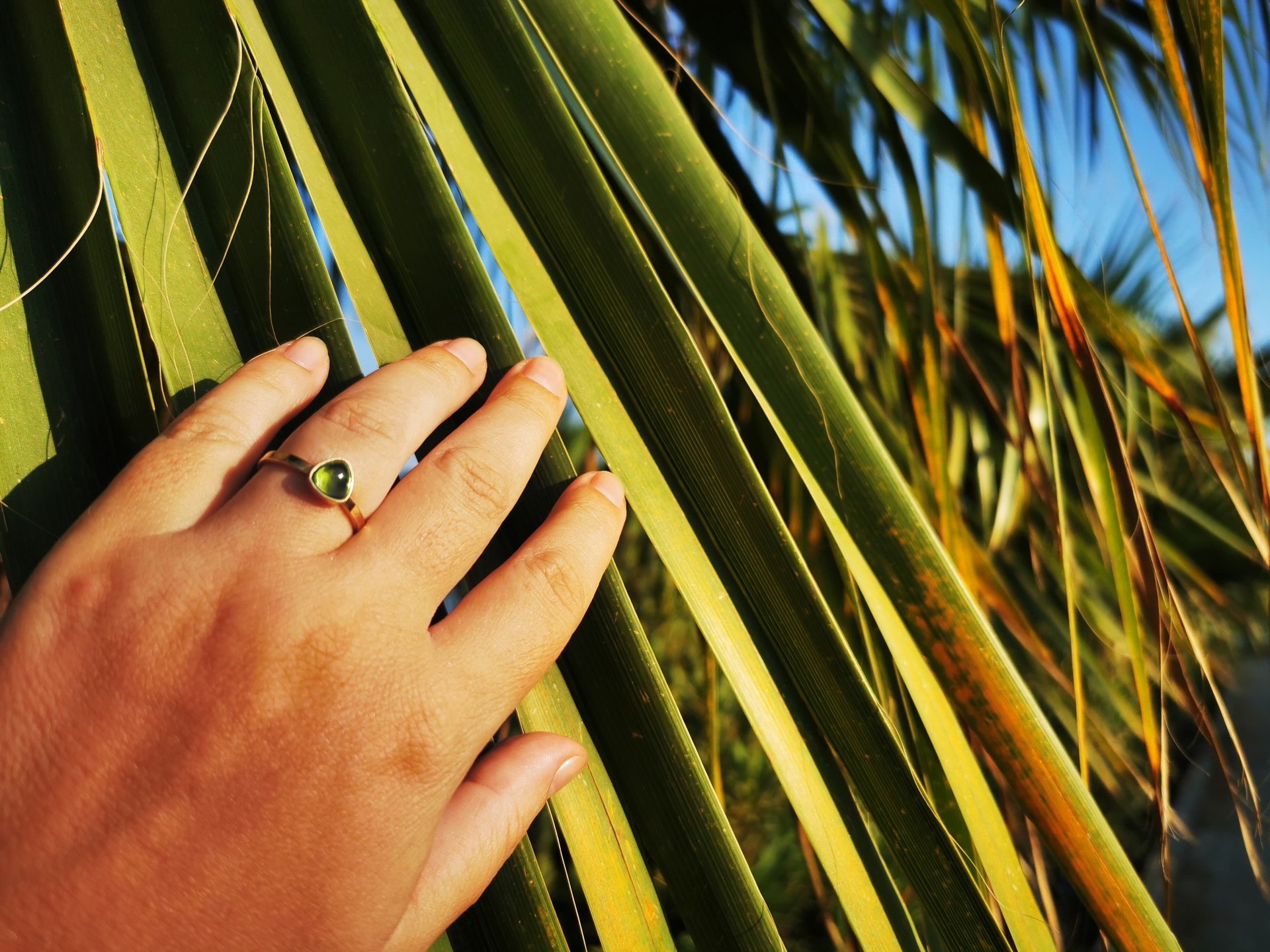 The Little Lord - Mood Ring - 6 mm - 24k Gold Plated Sterling Silver 925 - AAA Crystal Quartz