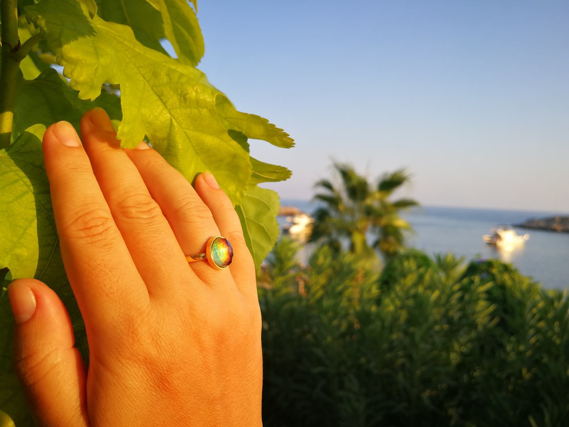 Essence of Enchantment - Mood Ring - 11x9 mm - 24k Gold Plated Sterling Silver 925 - AAA Topaz