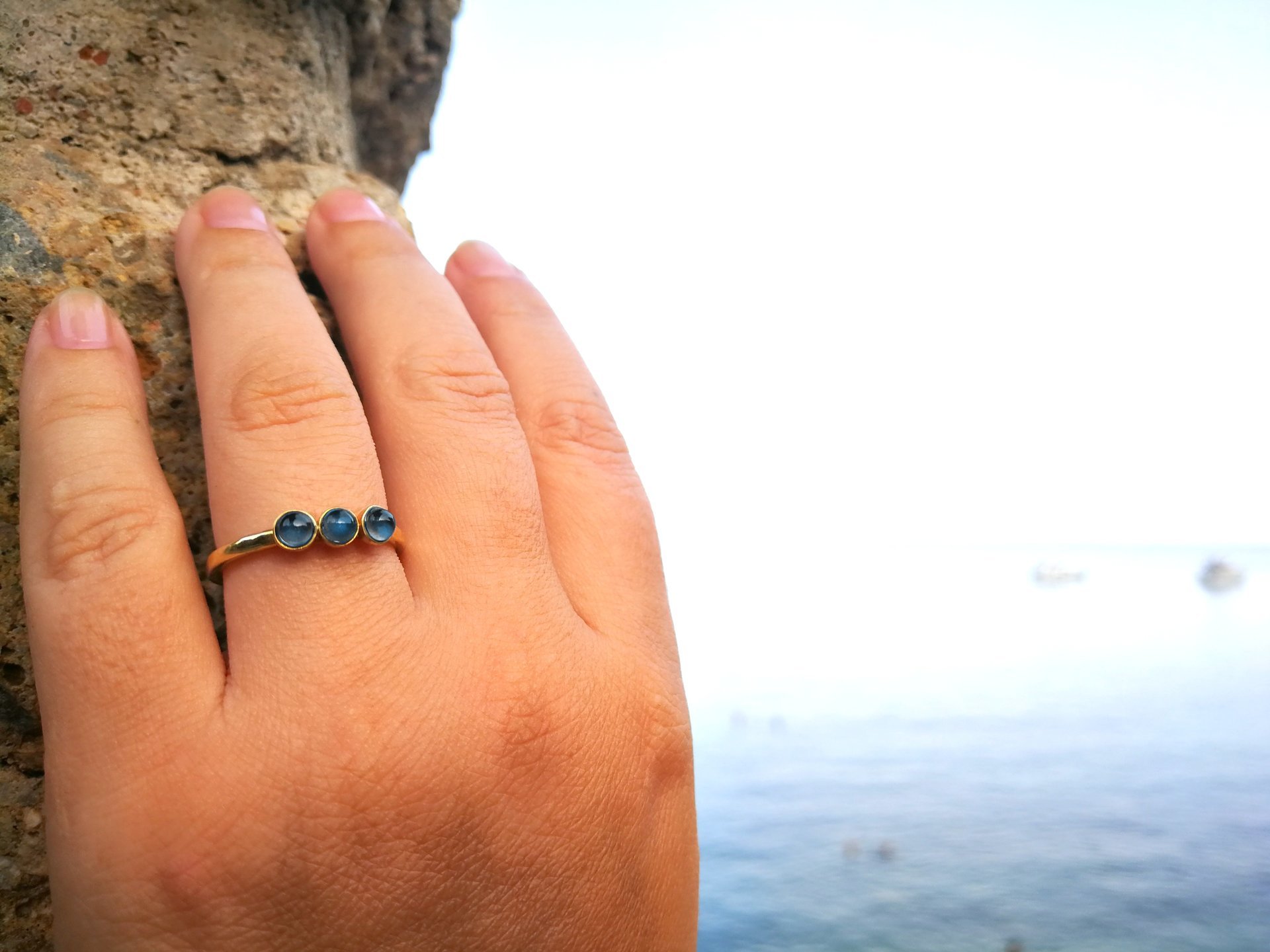 Three Wishes - Mood Ring - 4 mm - 24k Gold Plated Sterling Silver 925 - AAA Crystal Quartz