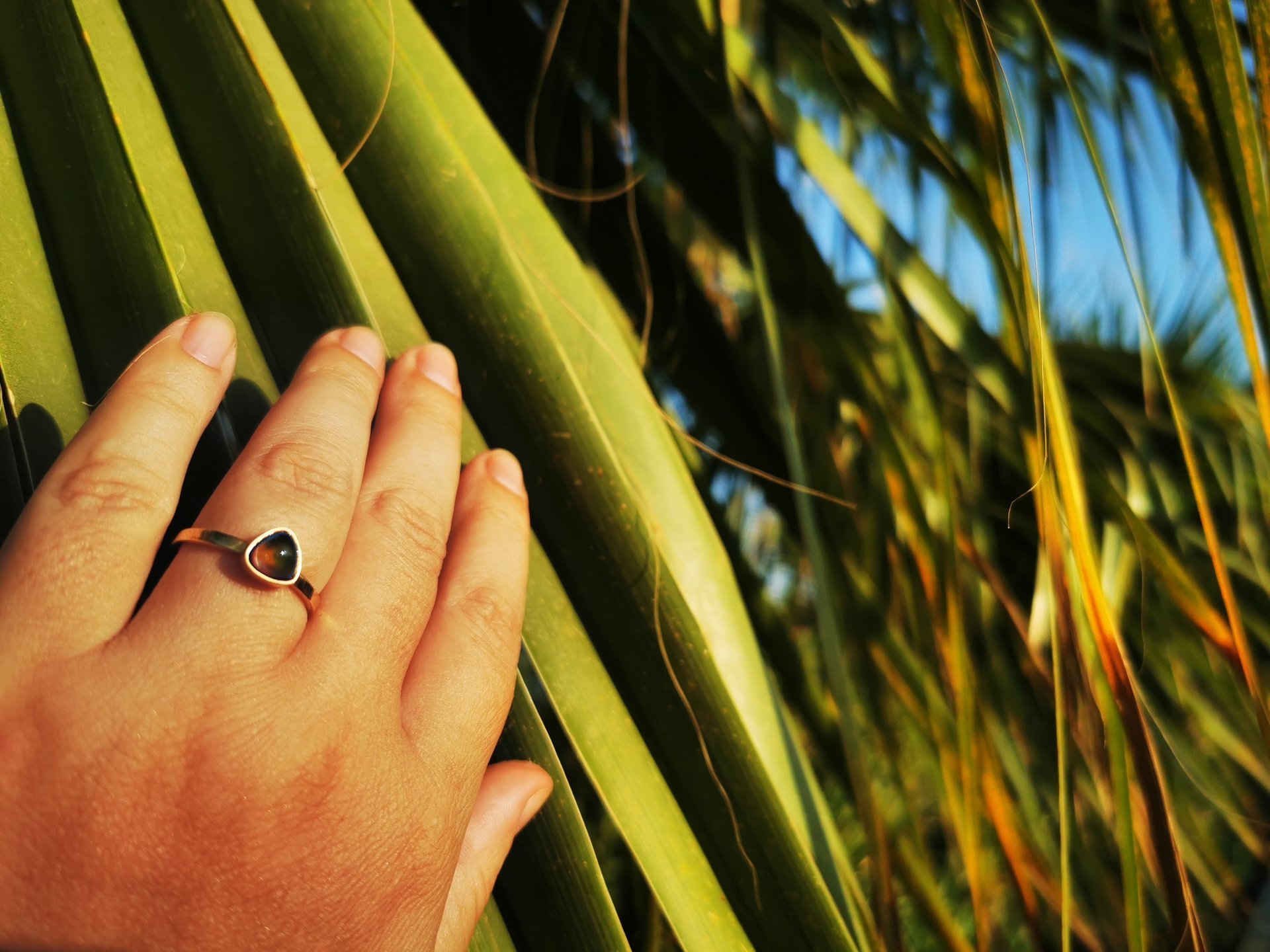 The Little Lord - Mood Ring - 6 mm - 24k Gold Plated Sterling Silver 925 - AAA Crystal Quartz