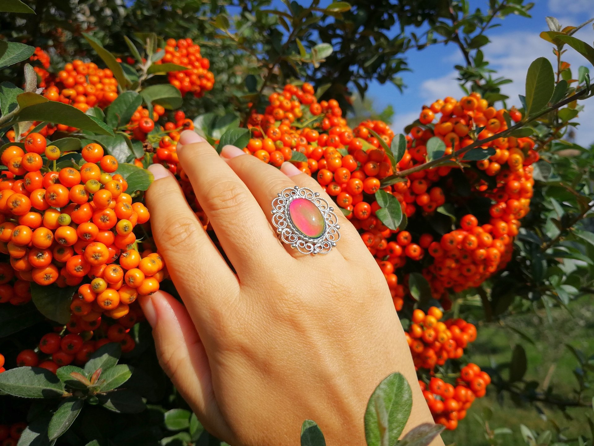 Empress of Grace - Mood Ring - 18x13 mm - Sterling Silver 925