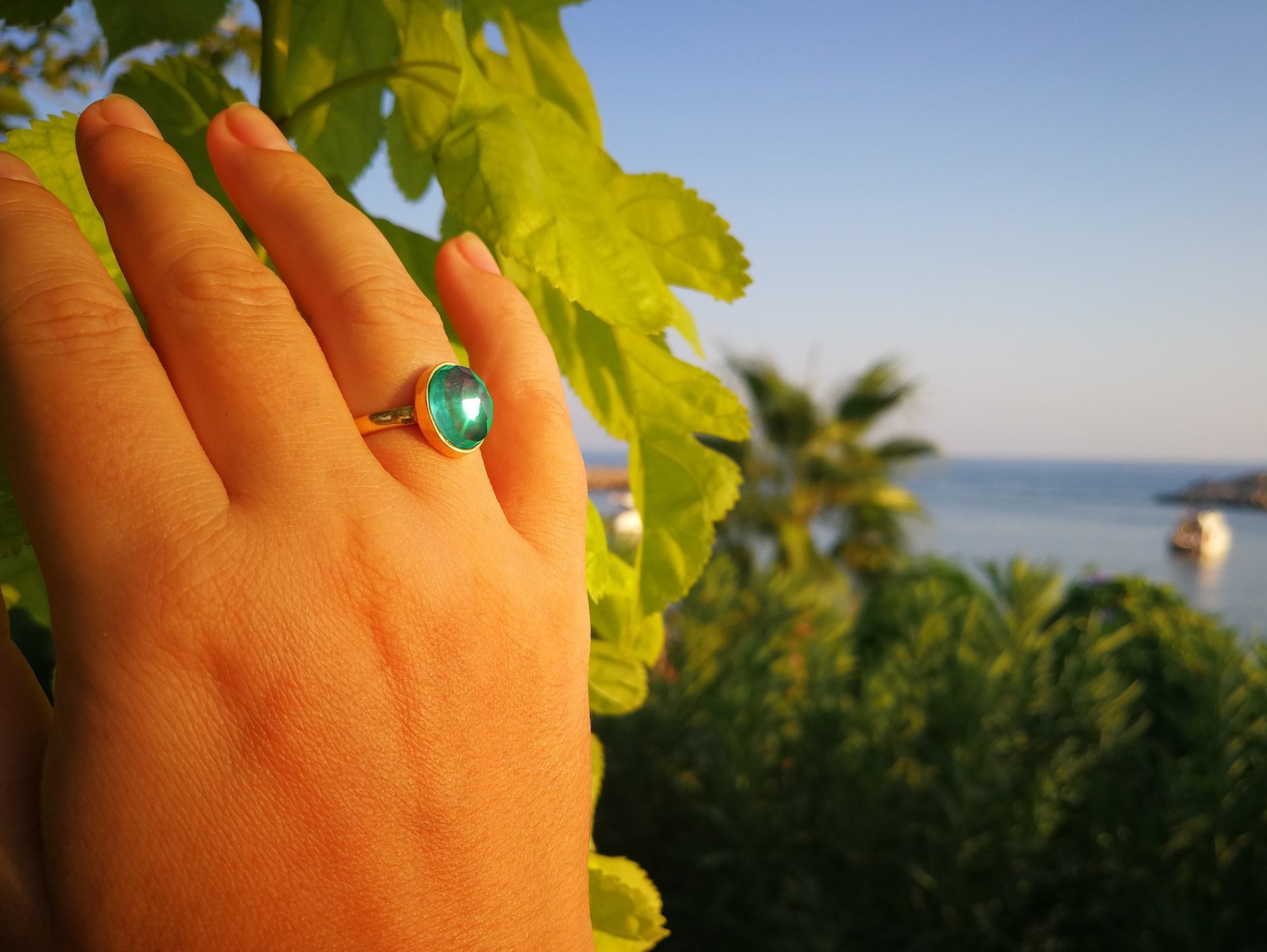 Essence of Enchantment - Mood Ring - 11x9 mm - 24k Gold Plated Sterling Silver 925 - AAA Topaz