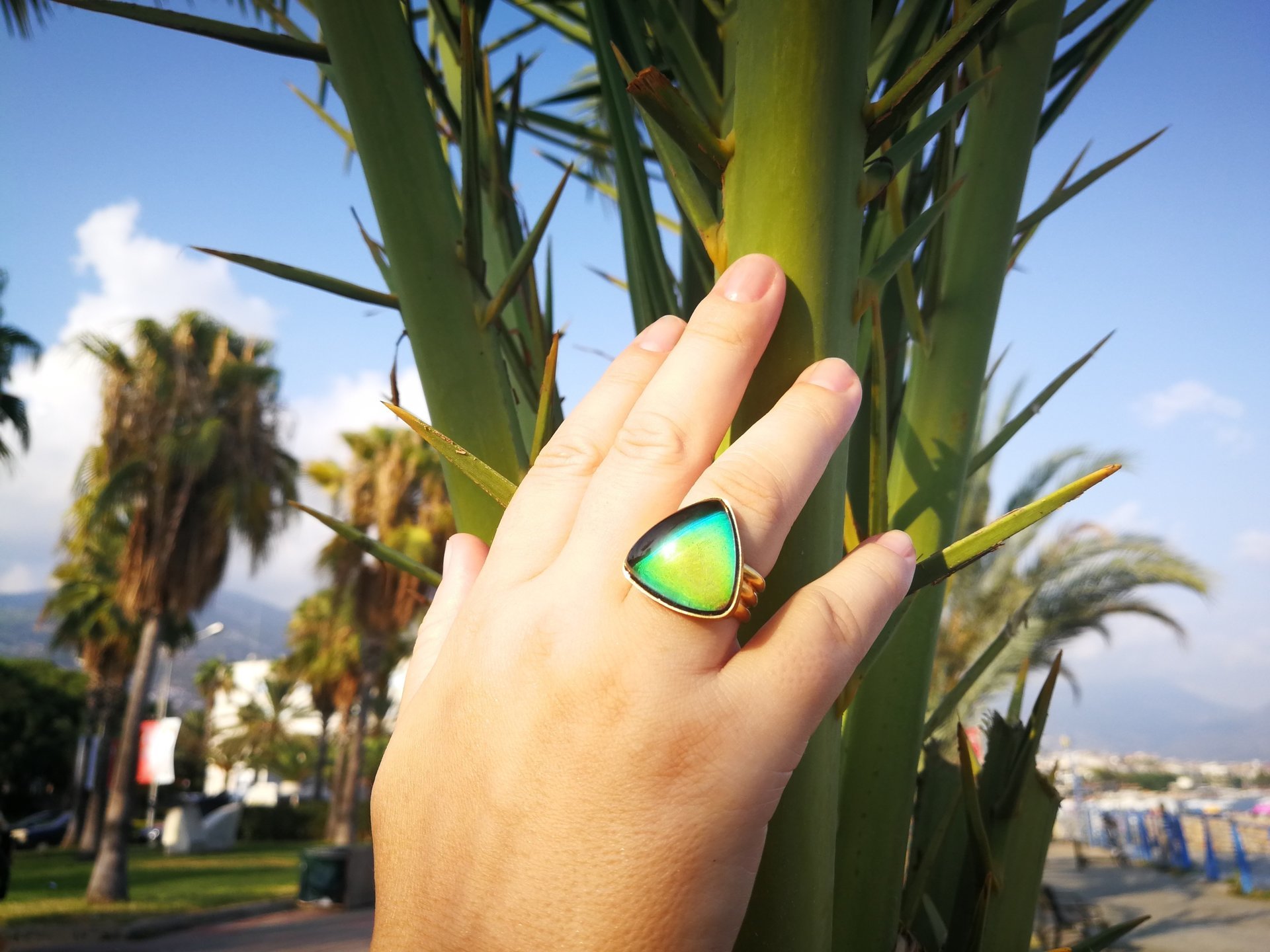 Sovereign of Lightning - Mood Ring - 20 mm - Gold Plated Sterling Silver 925 - AAA Crystal Quartz
