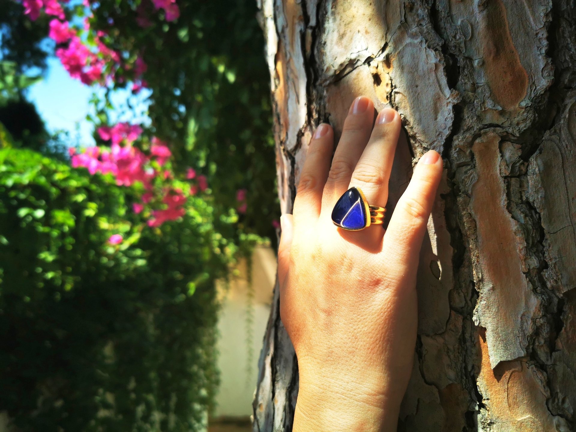 Sovereign of Lightning - Mood Ring - 20 mm - Gold Plated Sterling Silver 925 - AAA Crystal Quartz