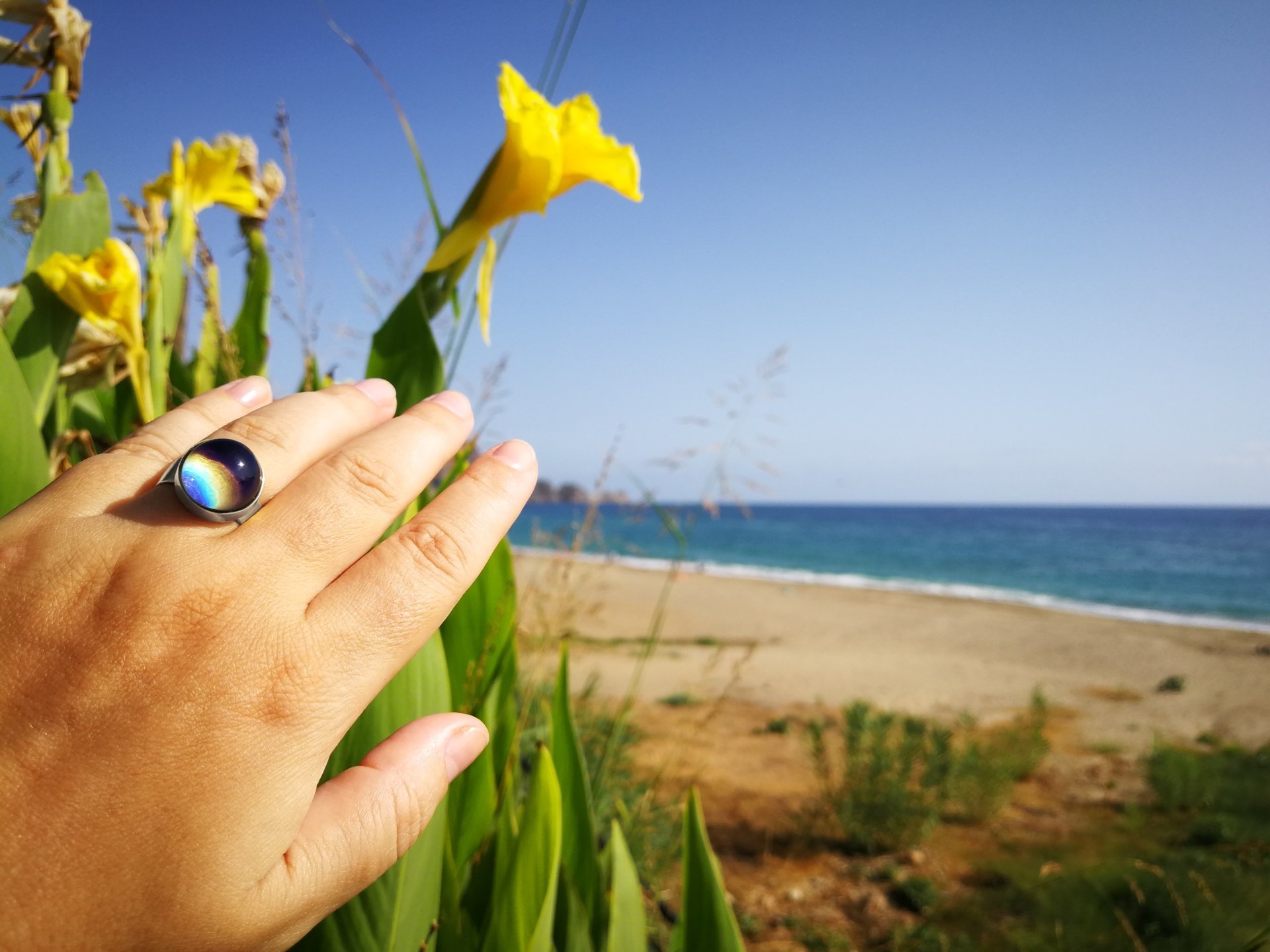 Sun of Antares - Mood Ring - 14 mm - Sterling Silver 925 - AAA Crystal Quartz