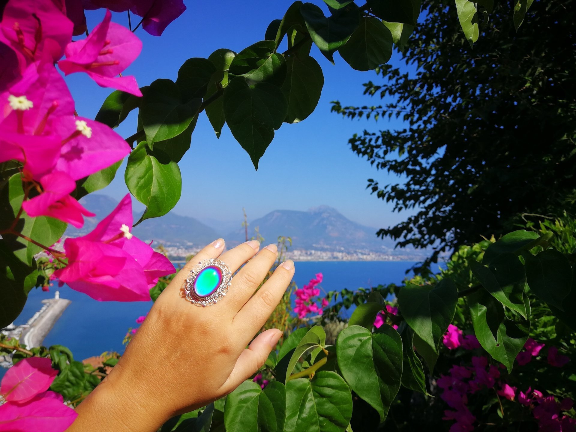 Queen of Style - Mood Ring - 25x18 mm - Silver 800