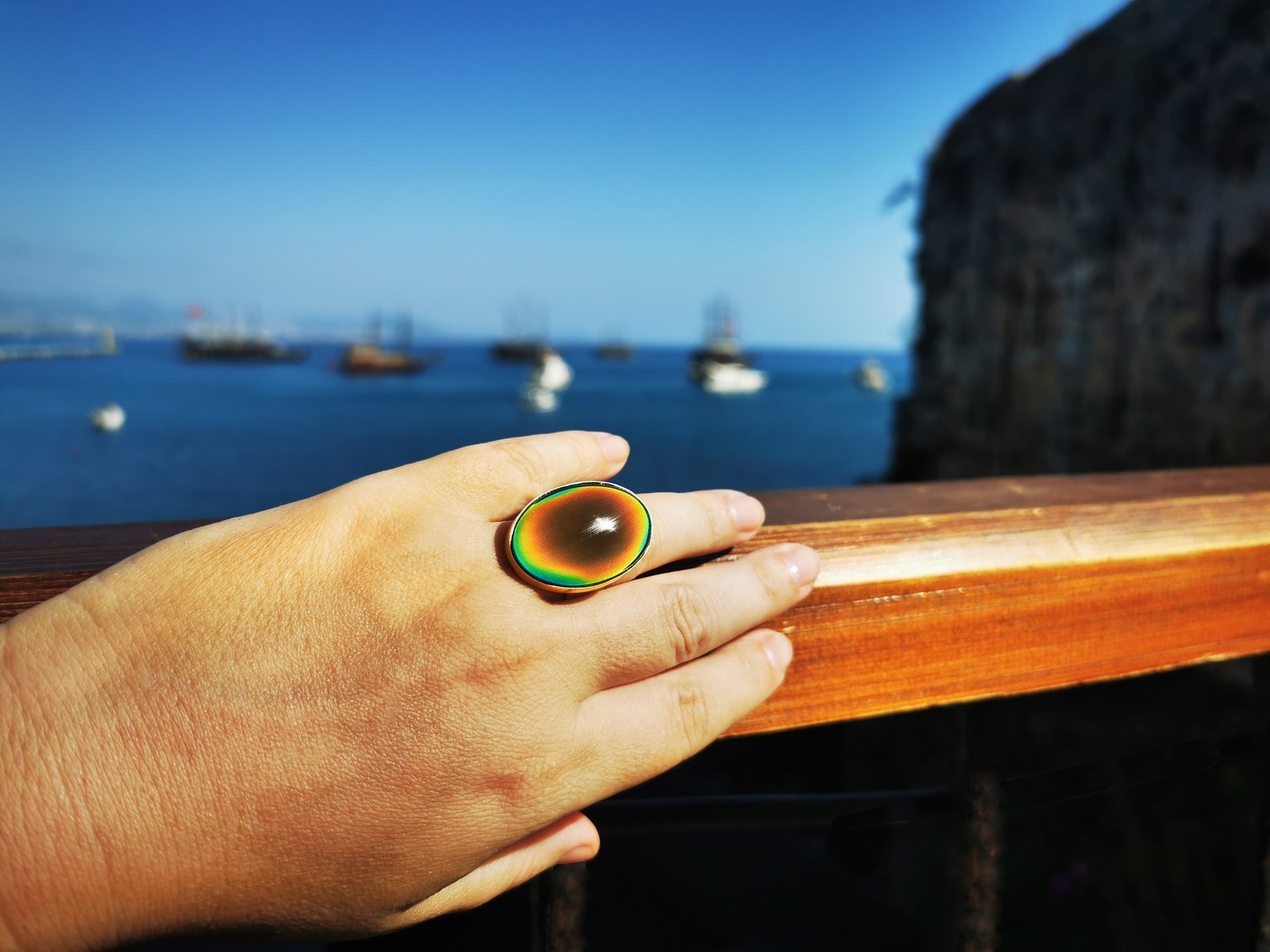 Golden Mirror of Beauty - Mood Ring - 30x20 mm - 24k gold plated Sterling Silver 925