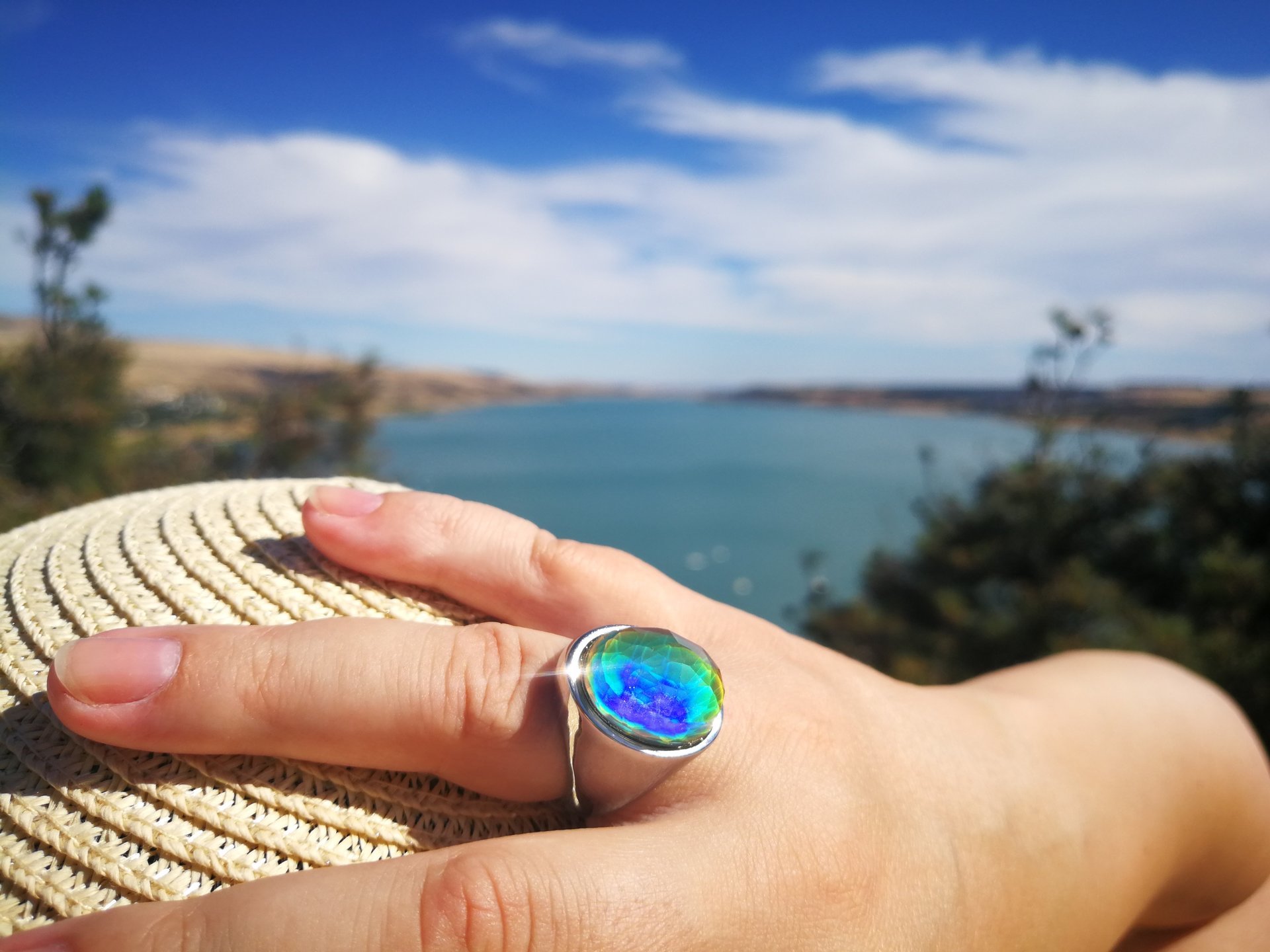 King of Gentlemen - Mood Ring - 18x13 mm - Stainless Steel - faceted AAA Crystal Quartz