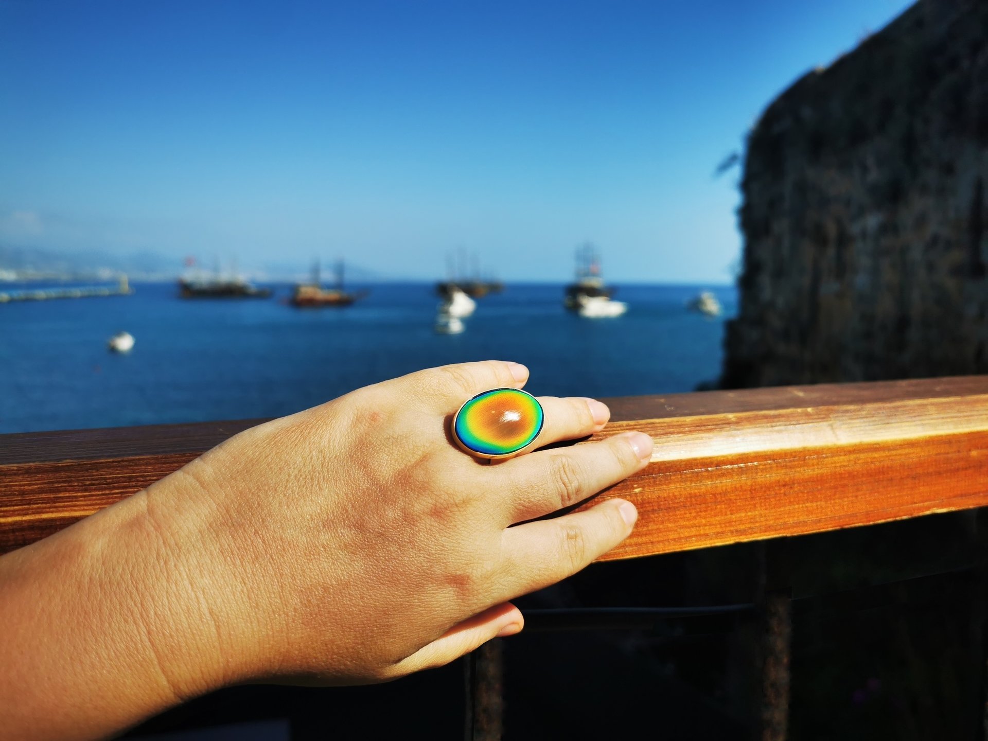 Golden Mirror of Beauty - Mood Ring - 30x20 mm - 24k gold plated Sterling Silver 925