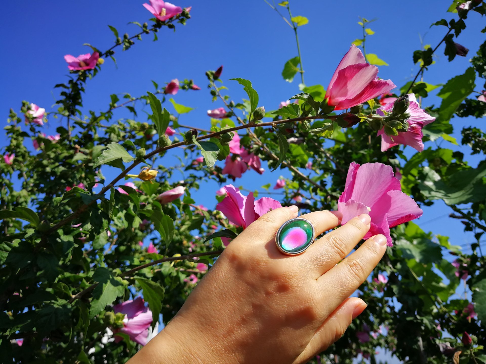 Silver Fountain of Youth - Mood Ring - 25x18 mm - Sterling Silver 925