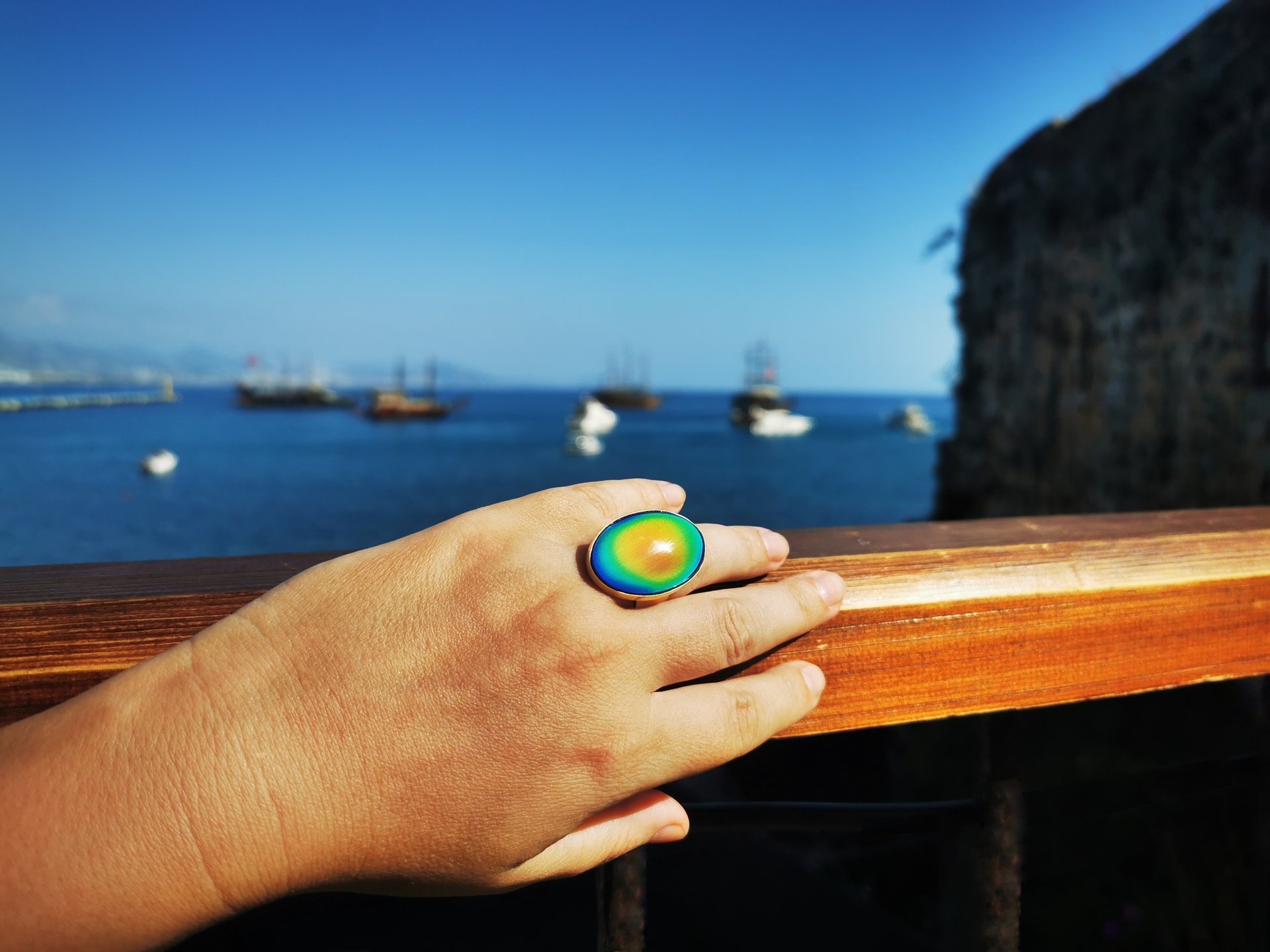 Golden Mirror of Beauty - Mood Ring - 30x20 mm - 24k gold plated Sterling Silver 925