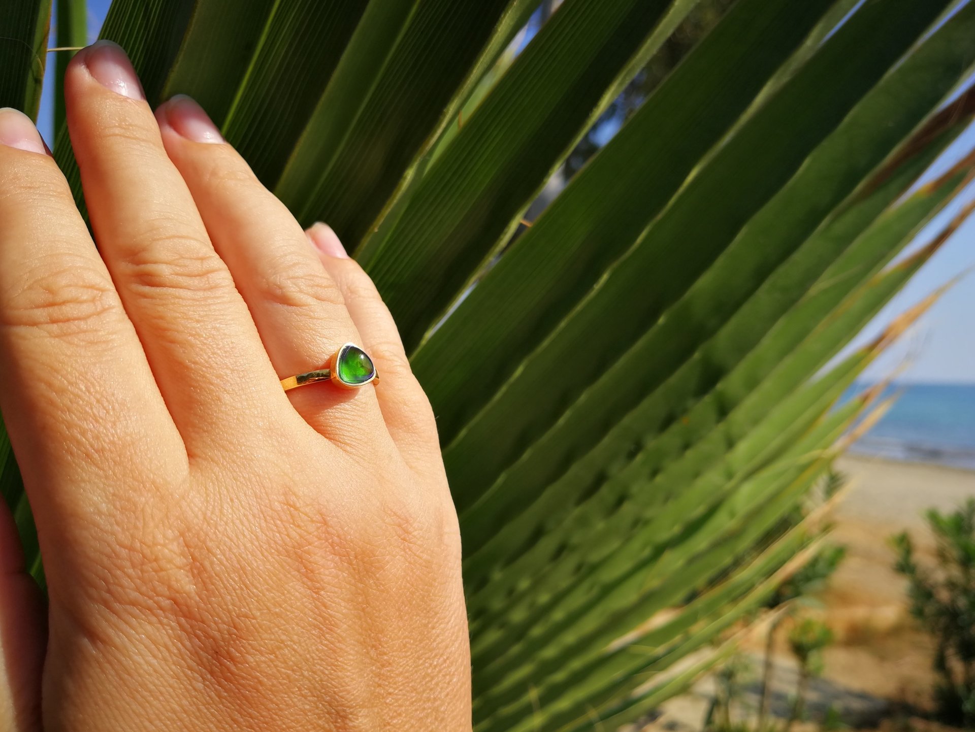 The Little Lord - Mood Ring - 6 mm - 24k Gold Plated Sterling Silver 925 - AAA Crystal Quartz