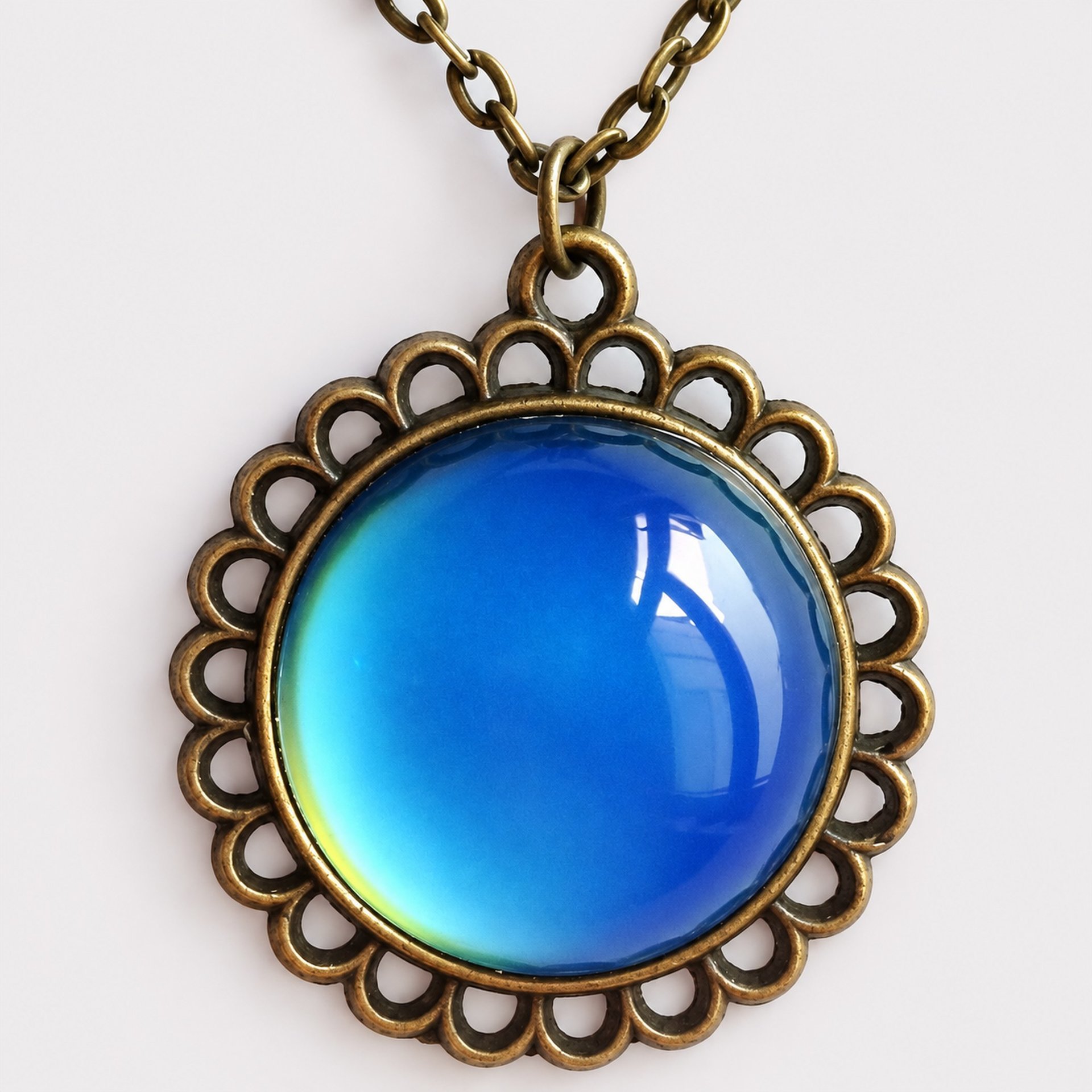 Flower of Love - Mood Necklace - 20 mm - Brass