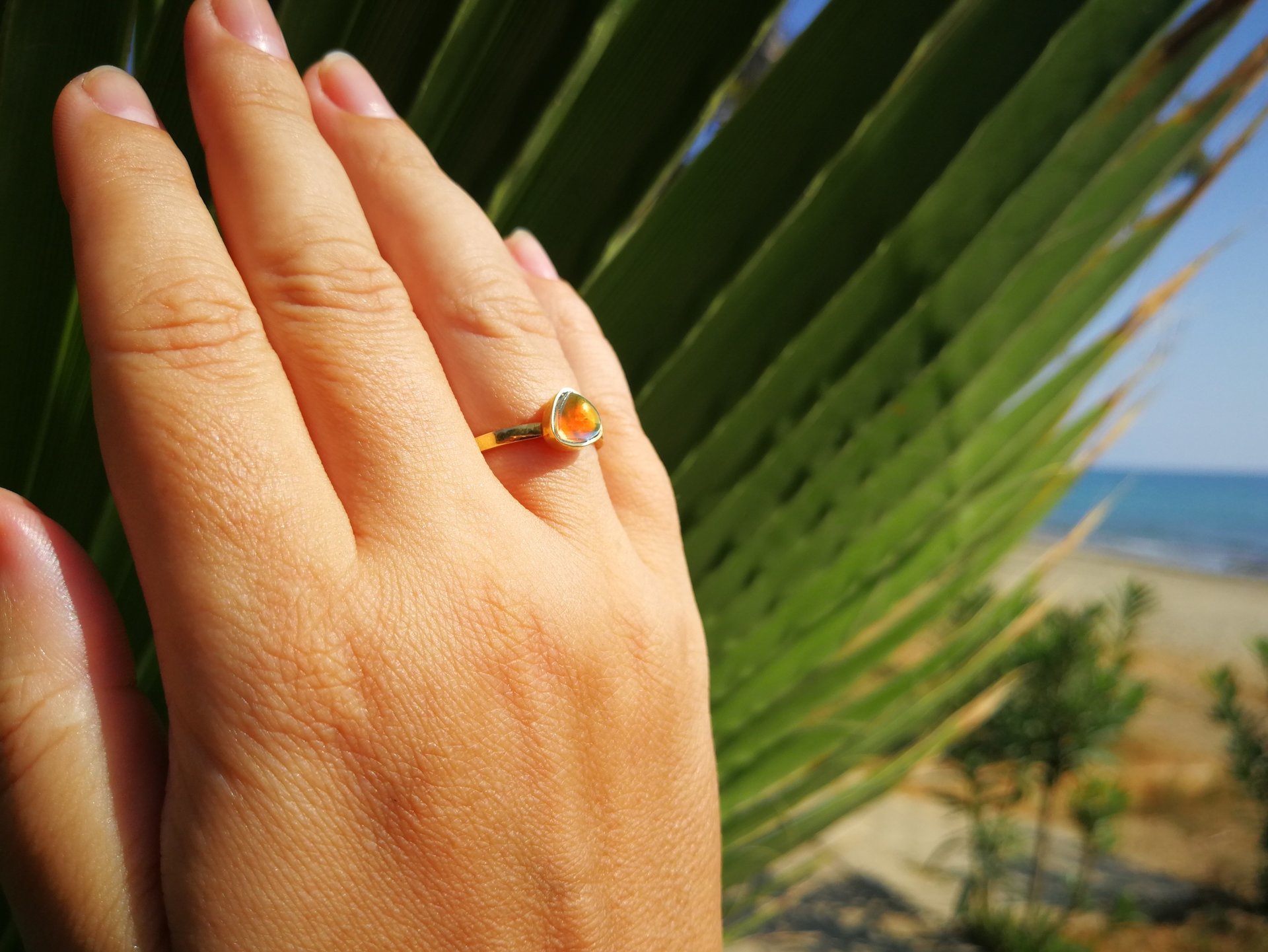 The Little Lord - Mood Ring - 6 mm - 24k Gold Plated Sterling Silver 925 - AAA Crystal Quartz