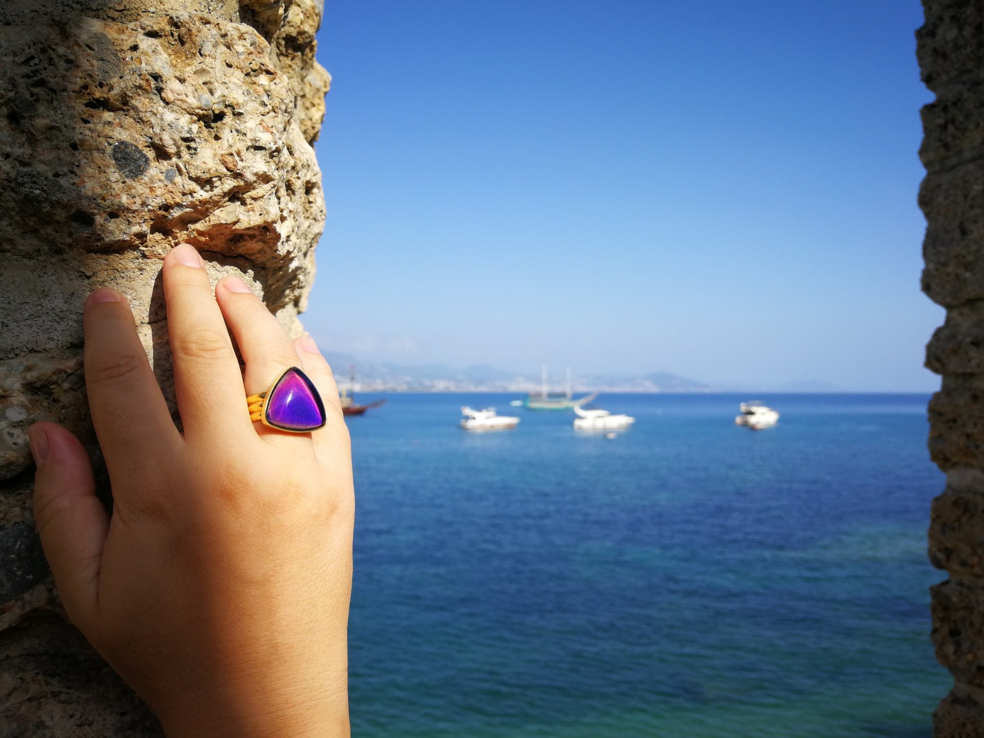 Sovereign of Lightning - Mood Ring - 20 mm - Gold Plated Sterling Silver 925 - AAA Crystal Quartz