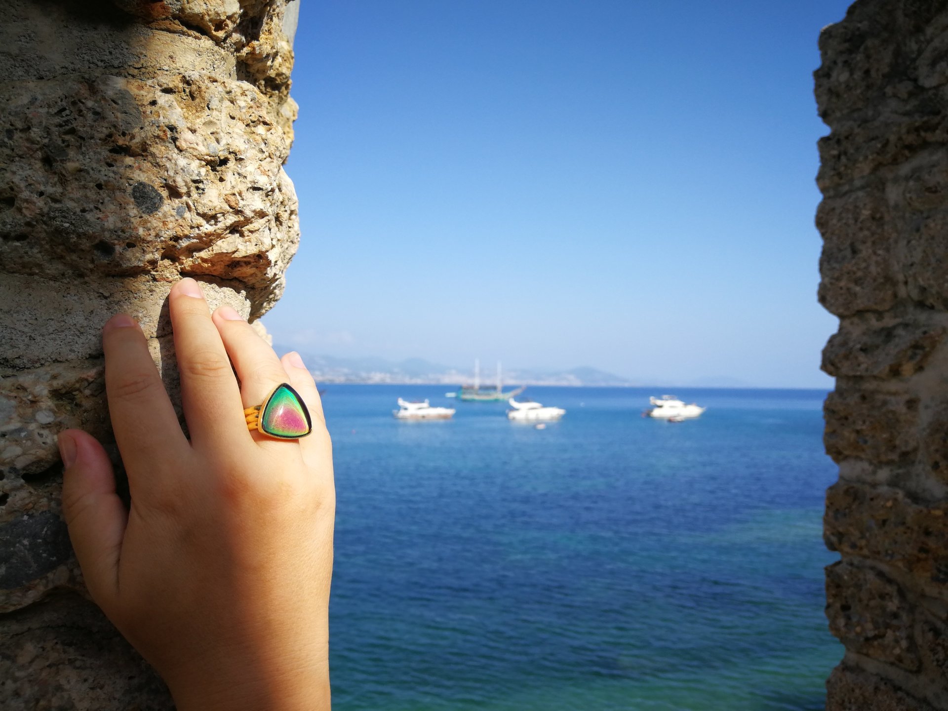 Sovereign of Lightning - Mood Ring - 20 mm - Gold Plated Sterling Silver 925 - AAA Crystal Quartz