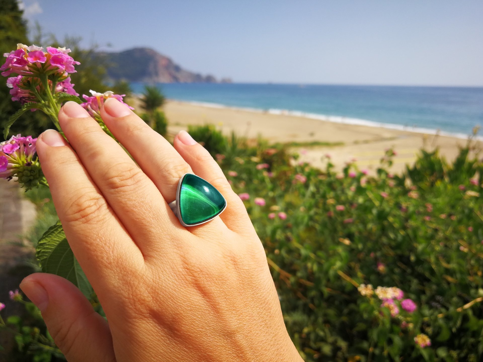 Sovereign of Lightning - Mood Ring - 20 mm - Sterling Silver 925 - AAA Crystal Quartz