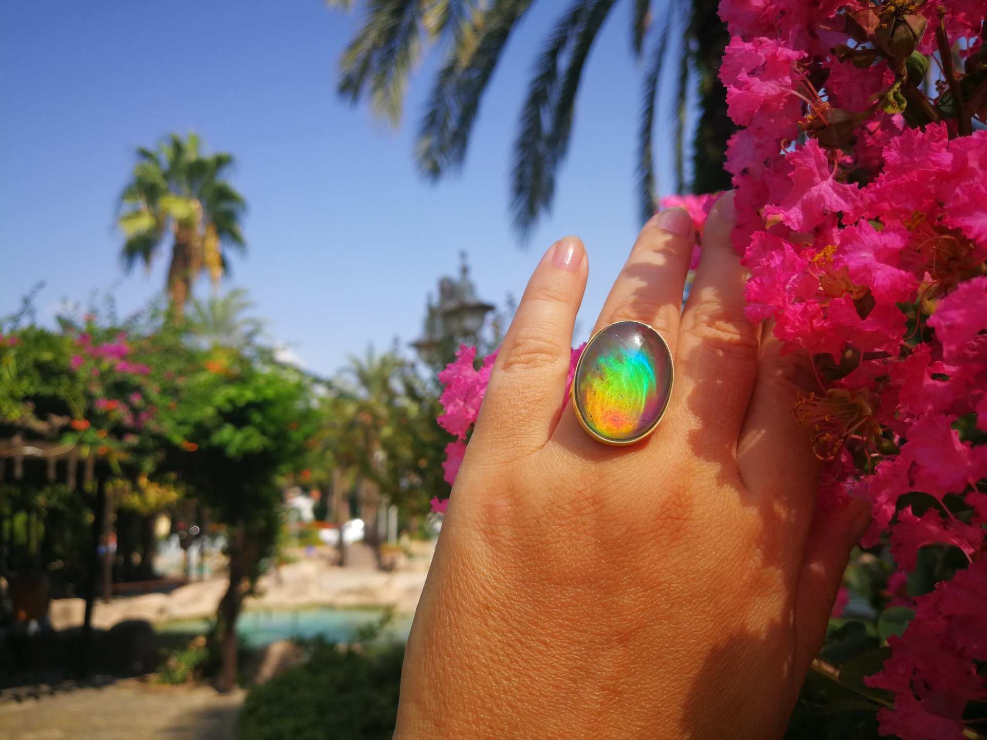 Holiday Ocean - Mood Ring - Crystal Quartz - 24x18 mm - Gold Plated Sterling Silver 925