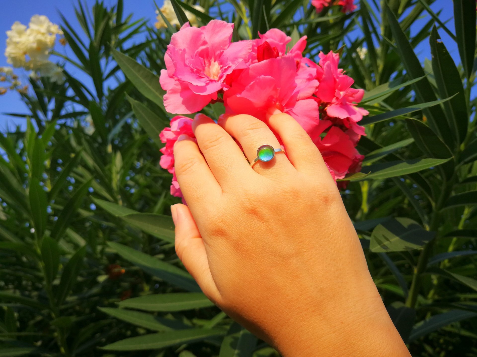Lady of the Silver Light - Mood Ring - 8 mm - Sterling Silver 925