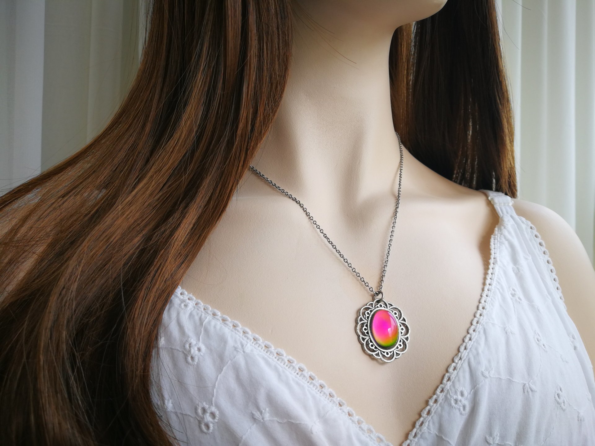 Venus of the Secret Lake - Mood Necklace - 18x13 mm - Brass