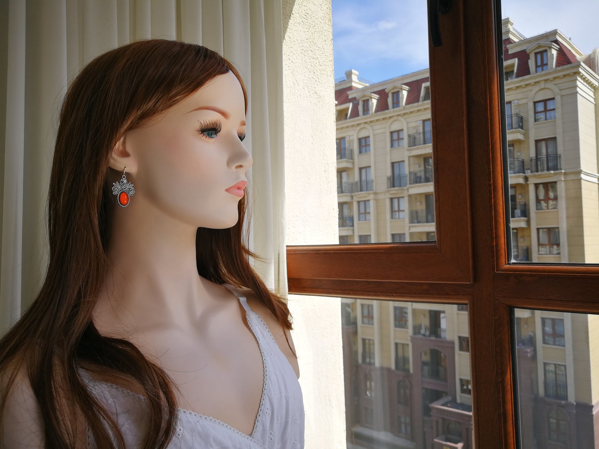 Twin Maidens of Sunshine - Mood Earrings - 14x10 mm - Brass