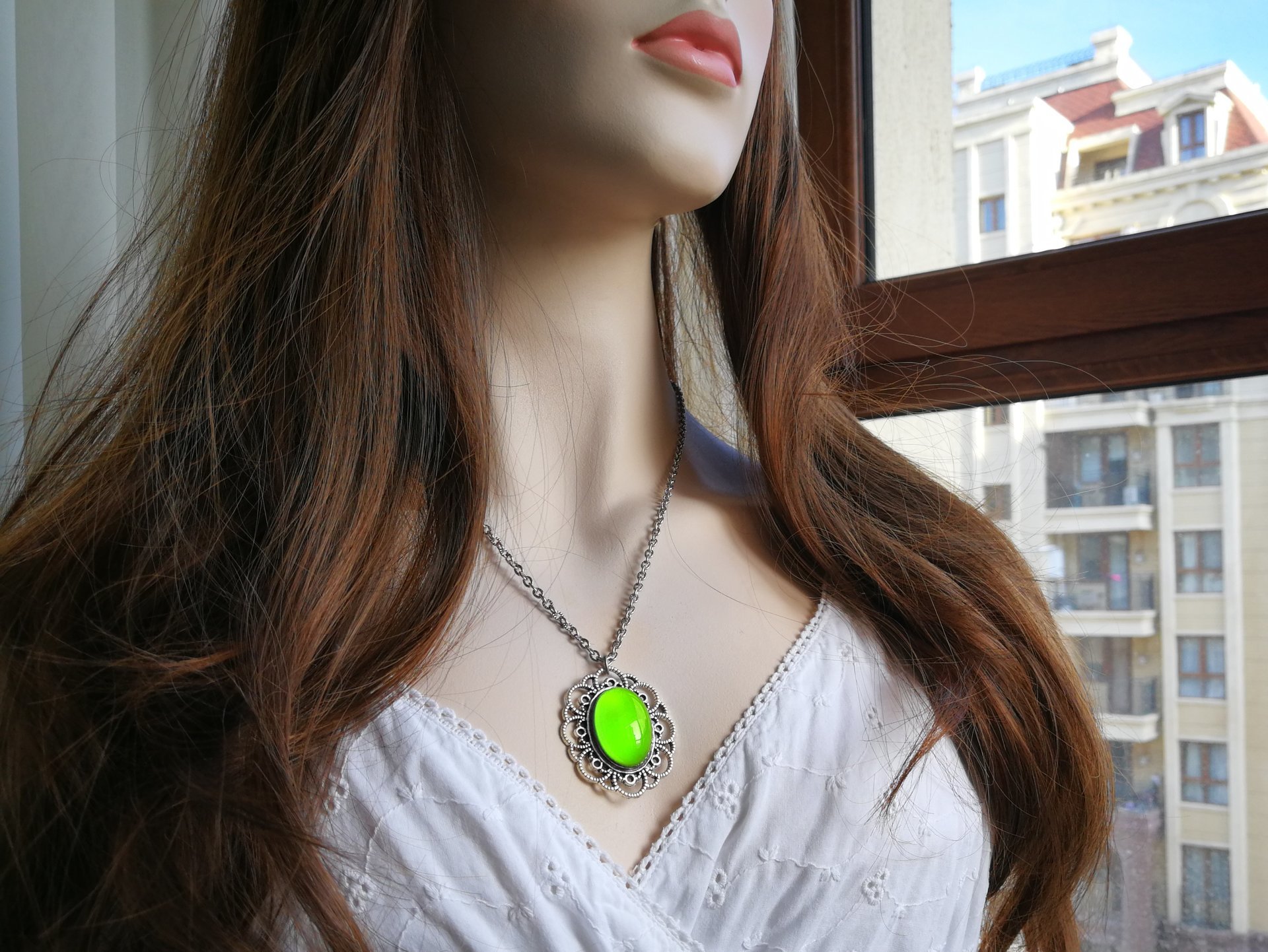Silver Venus of Rome - Mood Necklace - 25x18 mm - Brass