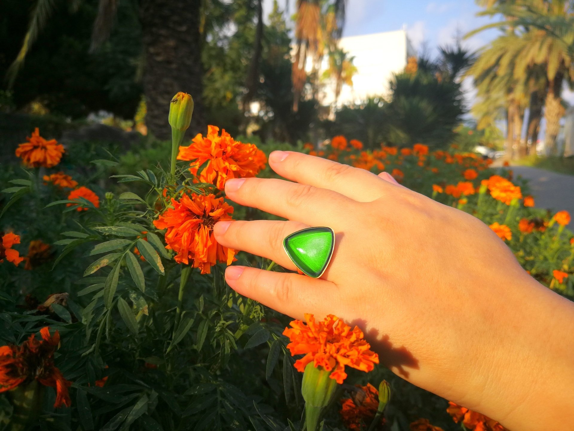 Sovereign of Lightning - Mood Ring - 20 mm - Gold Plated Sterling Silver 925 - AAA Crystal Quartz