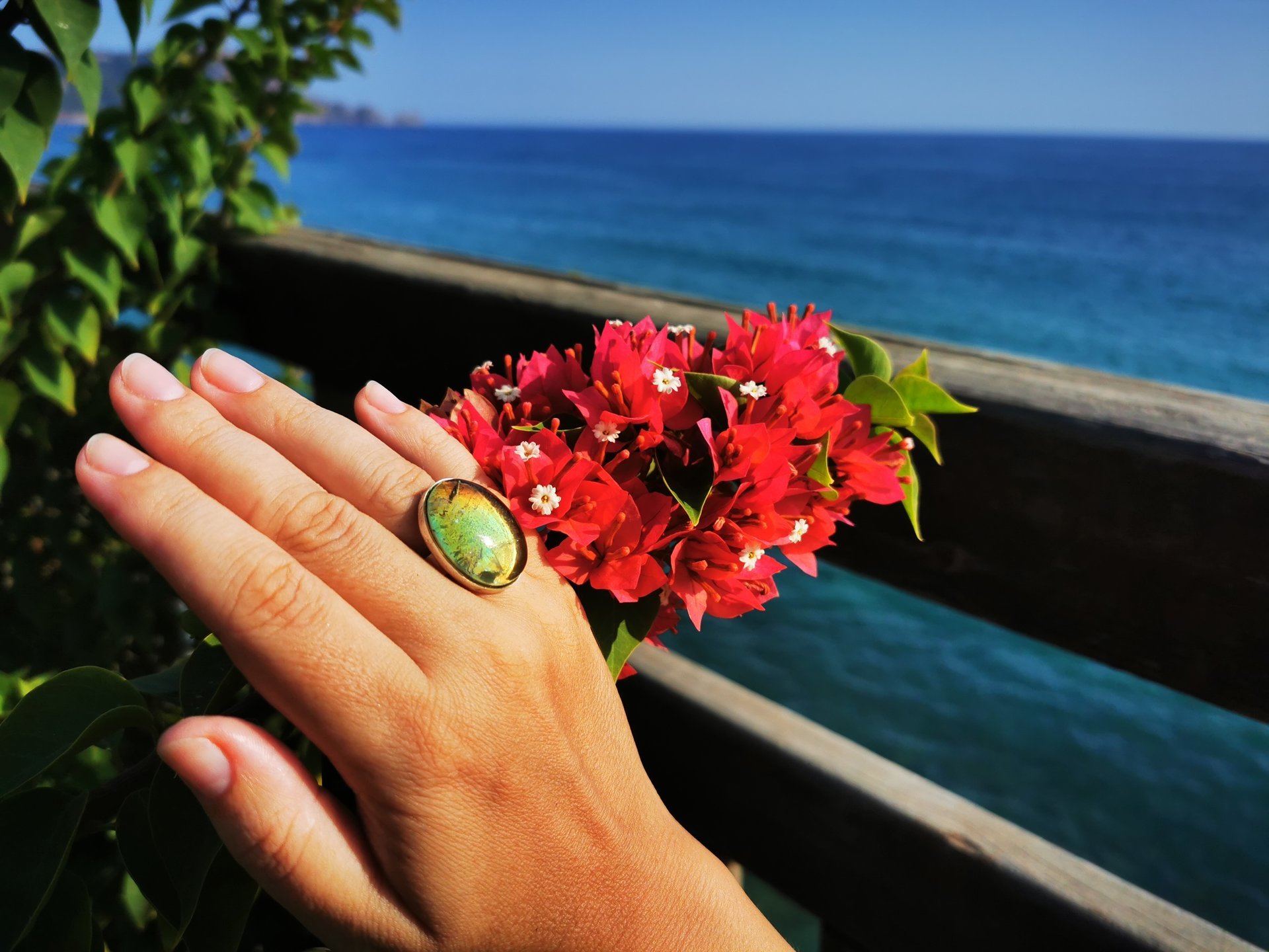 Holiday Ocean - Mood Ring - Crystal Quartz - 24x18 mm - Sterling Silver 925