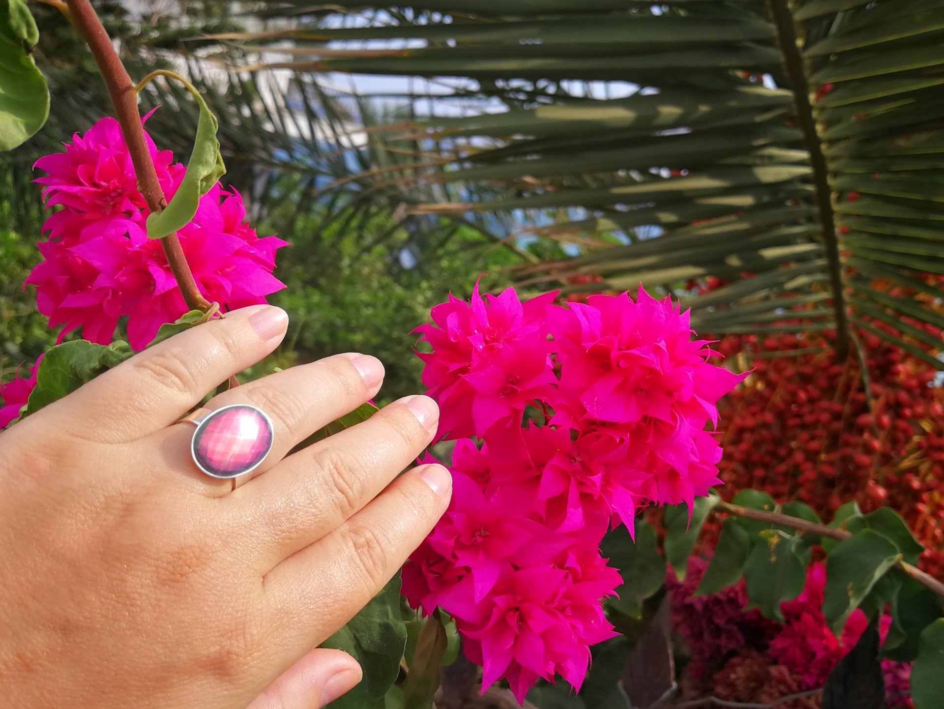 Silver Messenger of Glory - Mood Ring - 20x15 mm - Sterling Silver 925 - AAA Crystal Quartz faceted