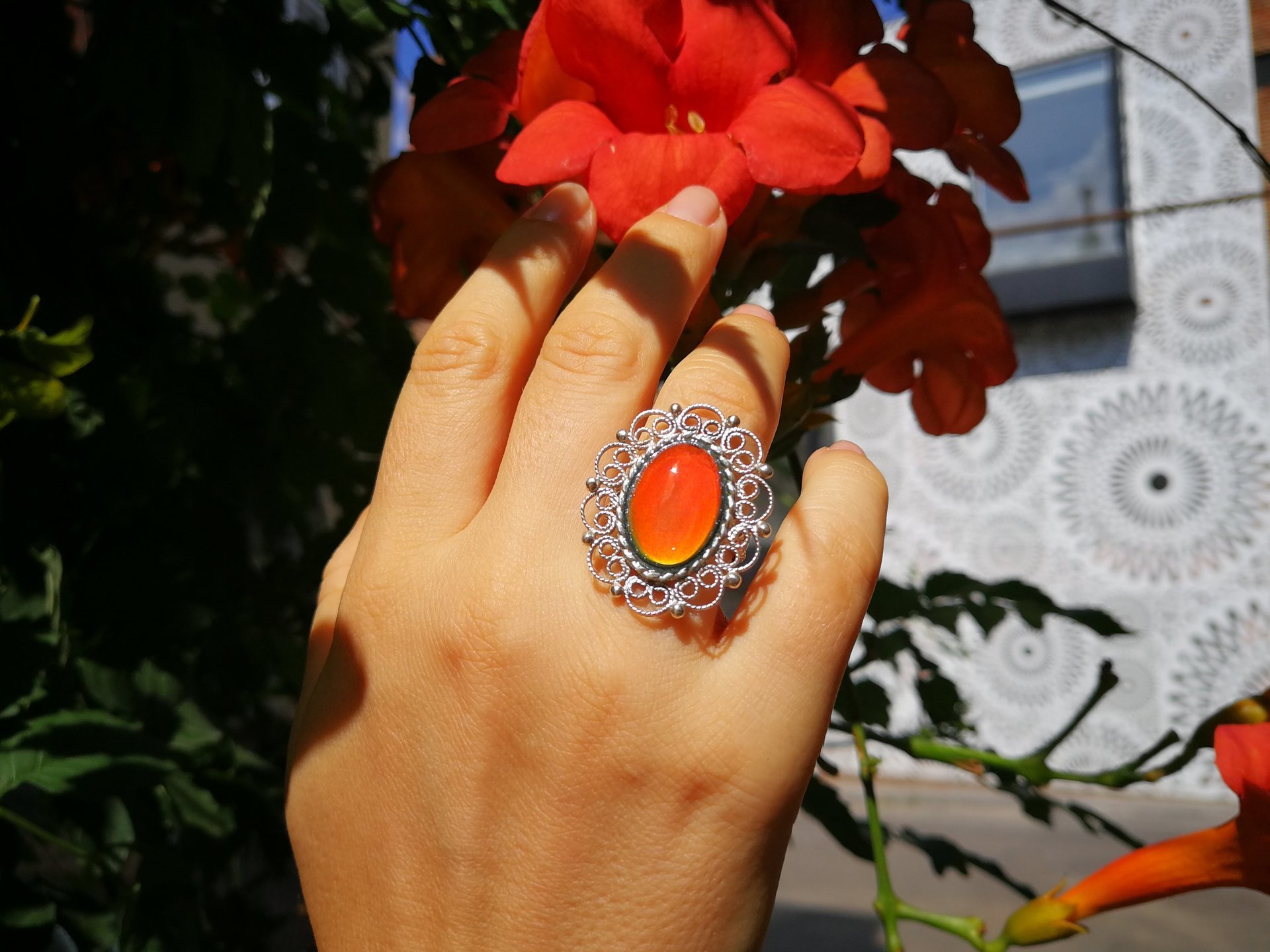 Empress of Grace - Mood Ring - 18x13 mm - Sterling Silver 925