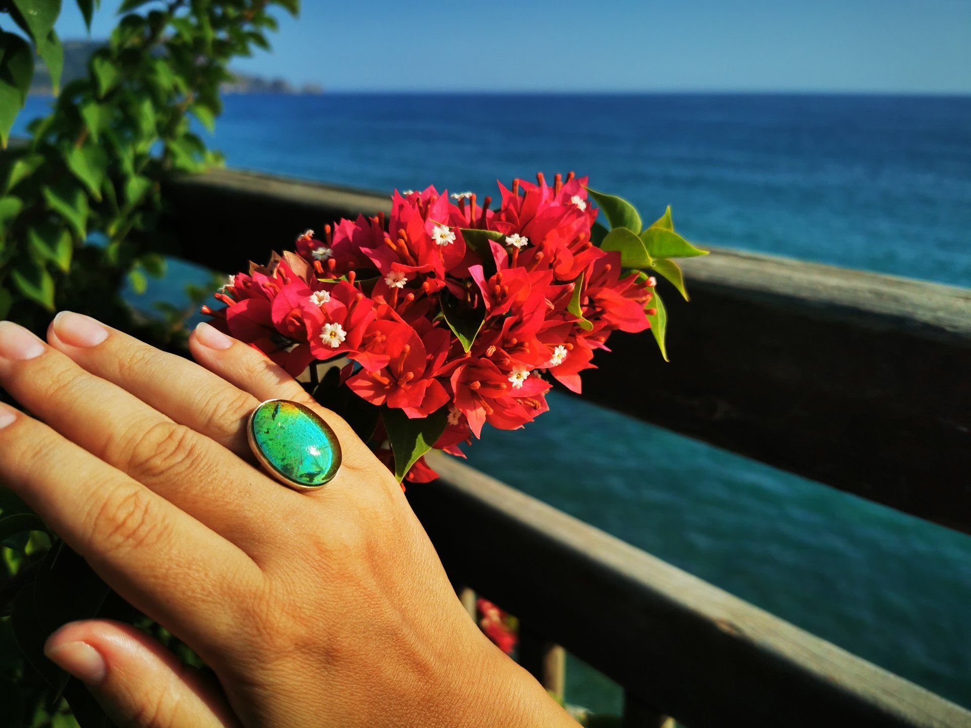 Holiday Ocean - Mood Ring - Crystal Quartz - 24x18 mm - Sterling Silver 925