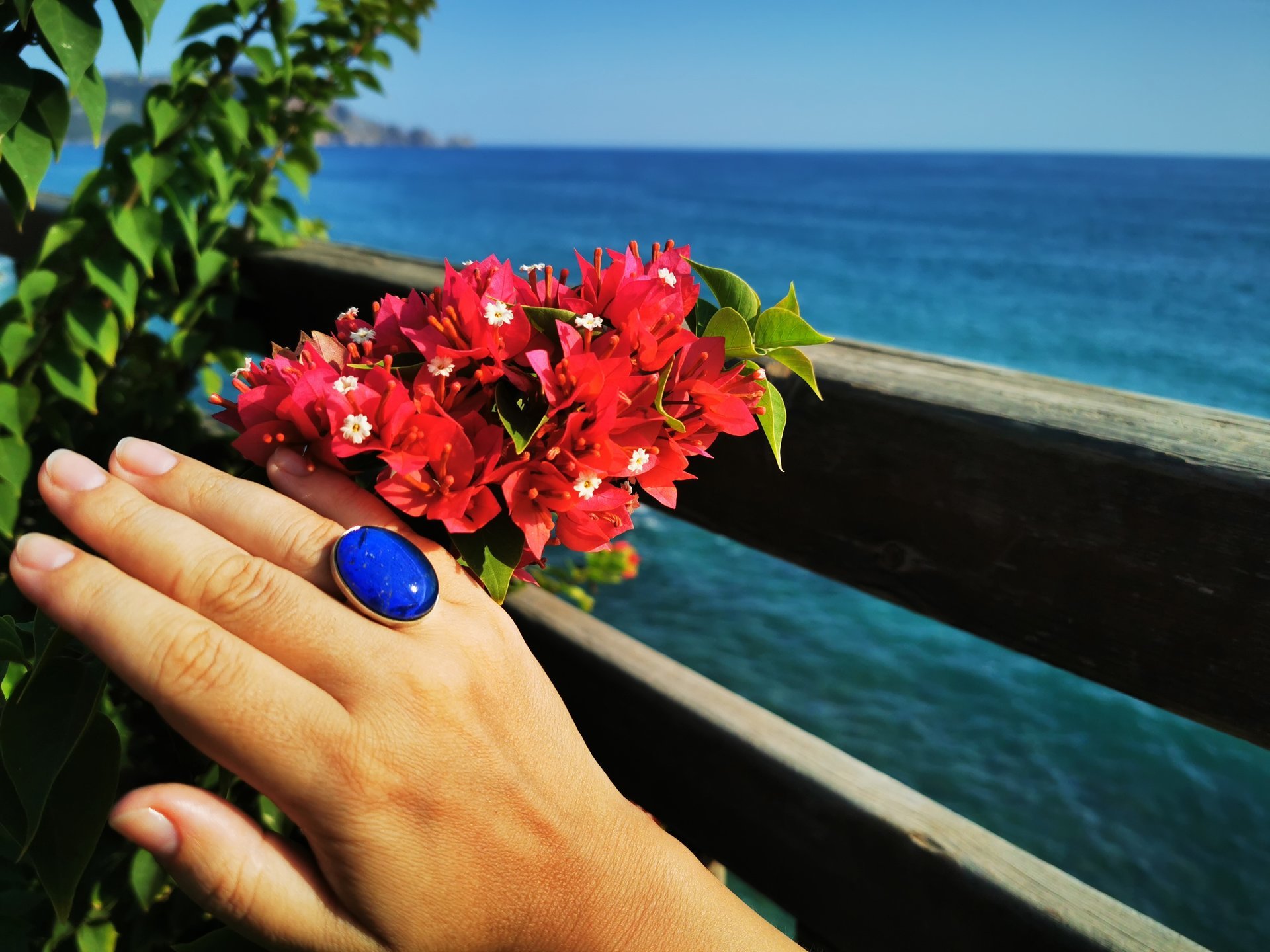 Holiday Ocean - Mood Ring - Crystal Quartz - 24x18 mm - Sterling Silver 925