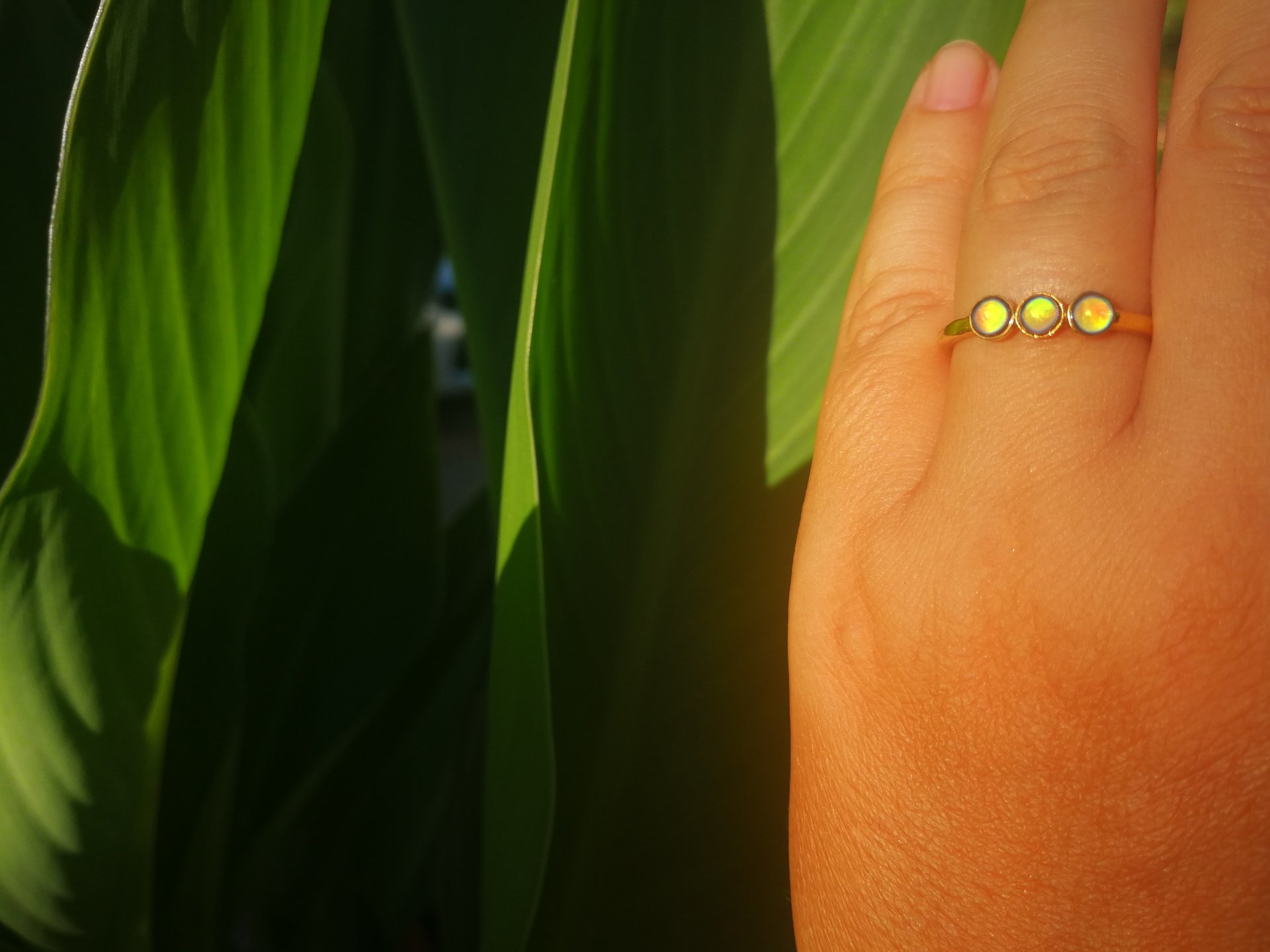 Three Wishes - Mood Ring - 4 mm - 24k Gold Plated Sterling Silver 925 - AAA Crystal Quartz