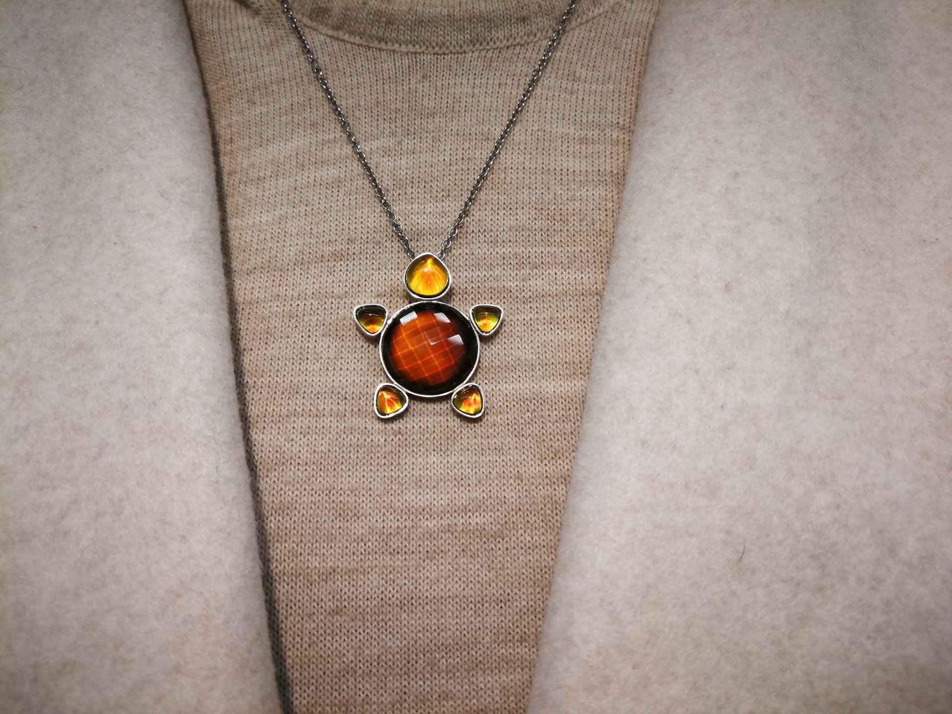 Divine Turtle - Mood Pendant - Sterling Silver 925 - AAA Crystal Quartz
