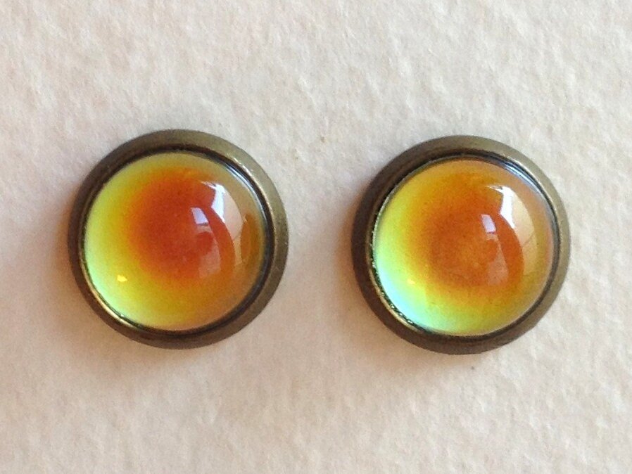 Amazing Colors of Joy - Mood Stud Earrings - 10 mm - Brass