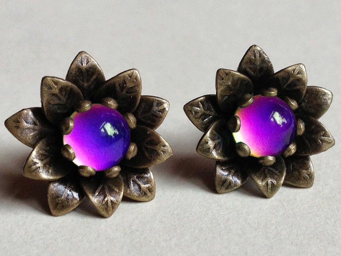 Fairies of the Flower Kingdom - Mood Stud Earrings - 6 mm - Brass