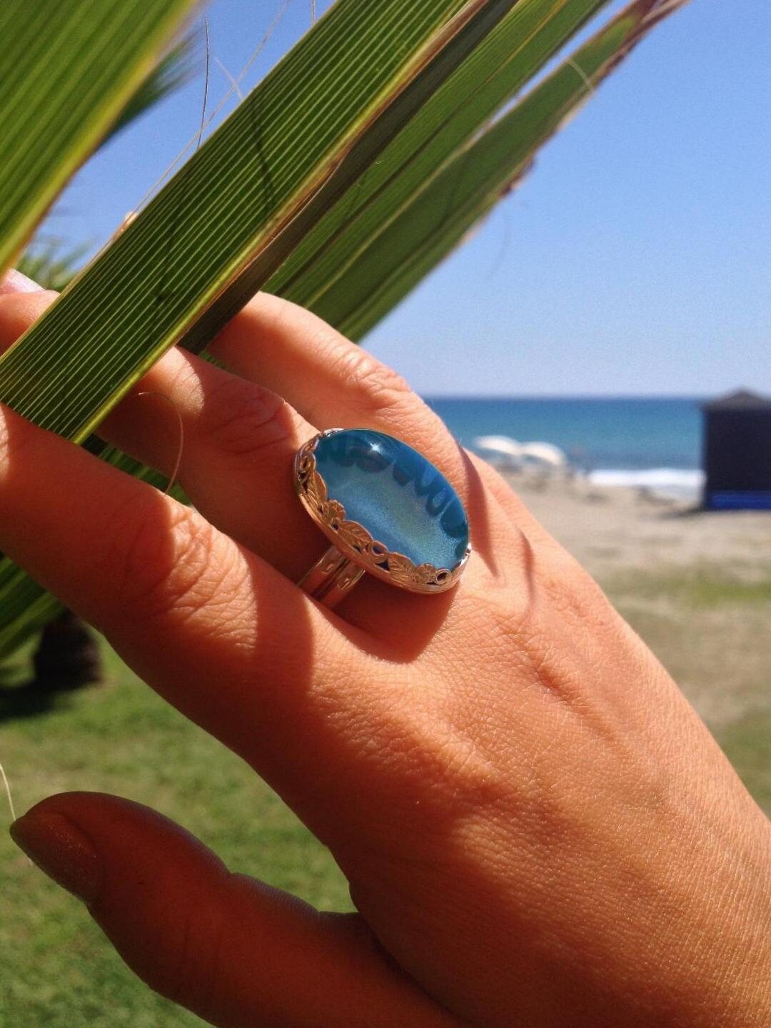Queen of Grace - Mood Ring - 25x18 mm - Sterling Silver 925
