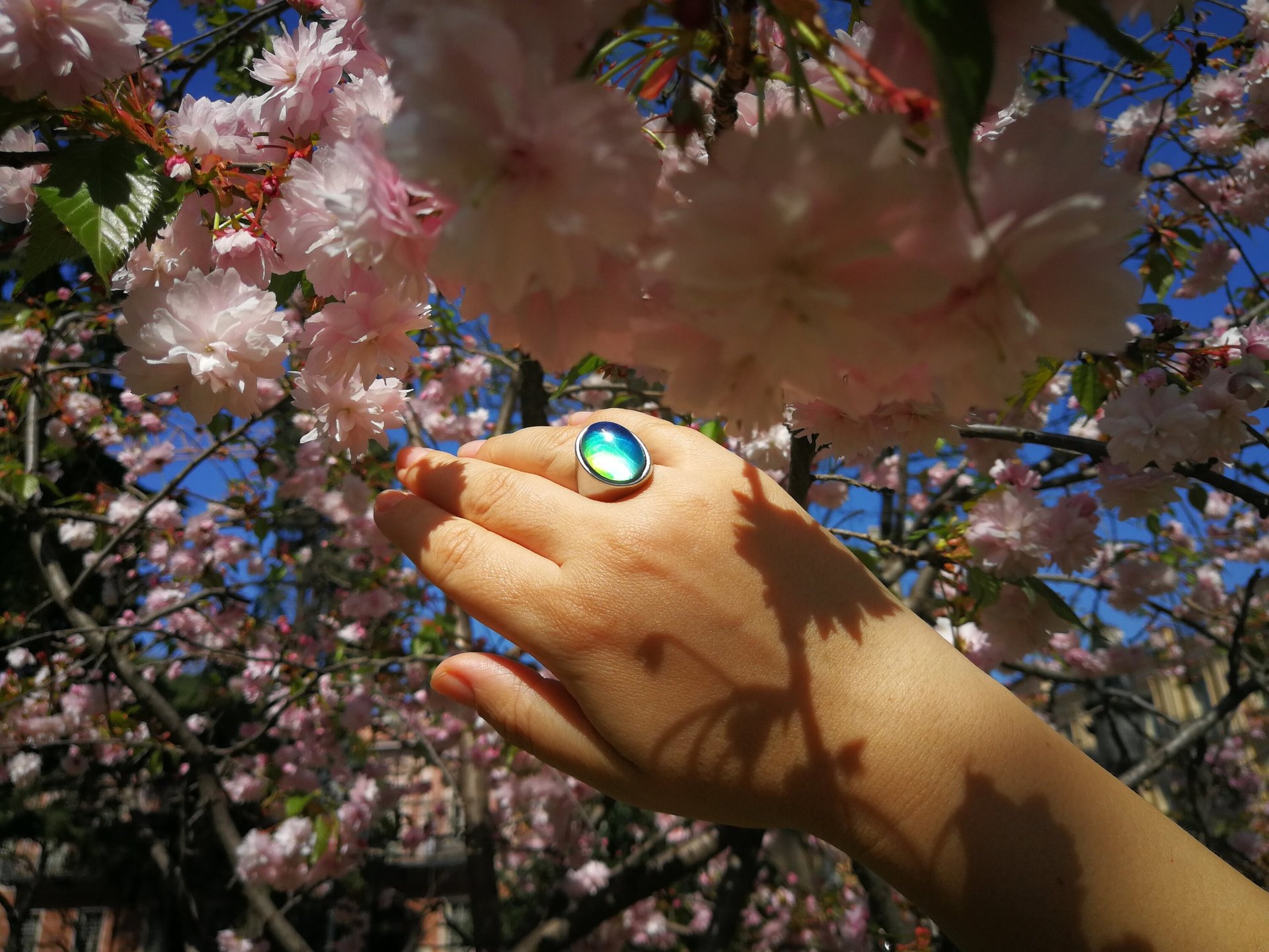 King of Gentlemen - Mood Ring - 18x13 mm - Stainless Steel - smooth AAA Crystal Quartz