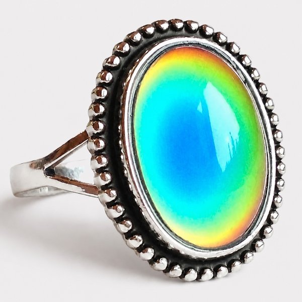 Secret Princess of the Empire - Mood Ring - 14x10 mm - Sterling Silver 925