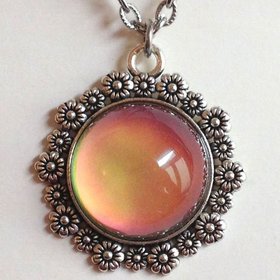 Secret Queen of Flowers - Mood Necklace - 20 mm - Brass